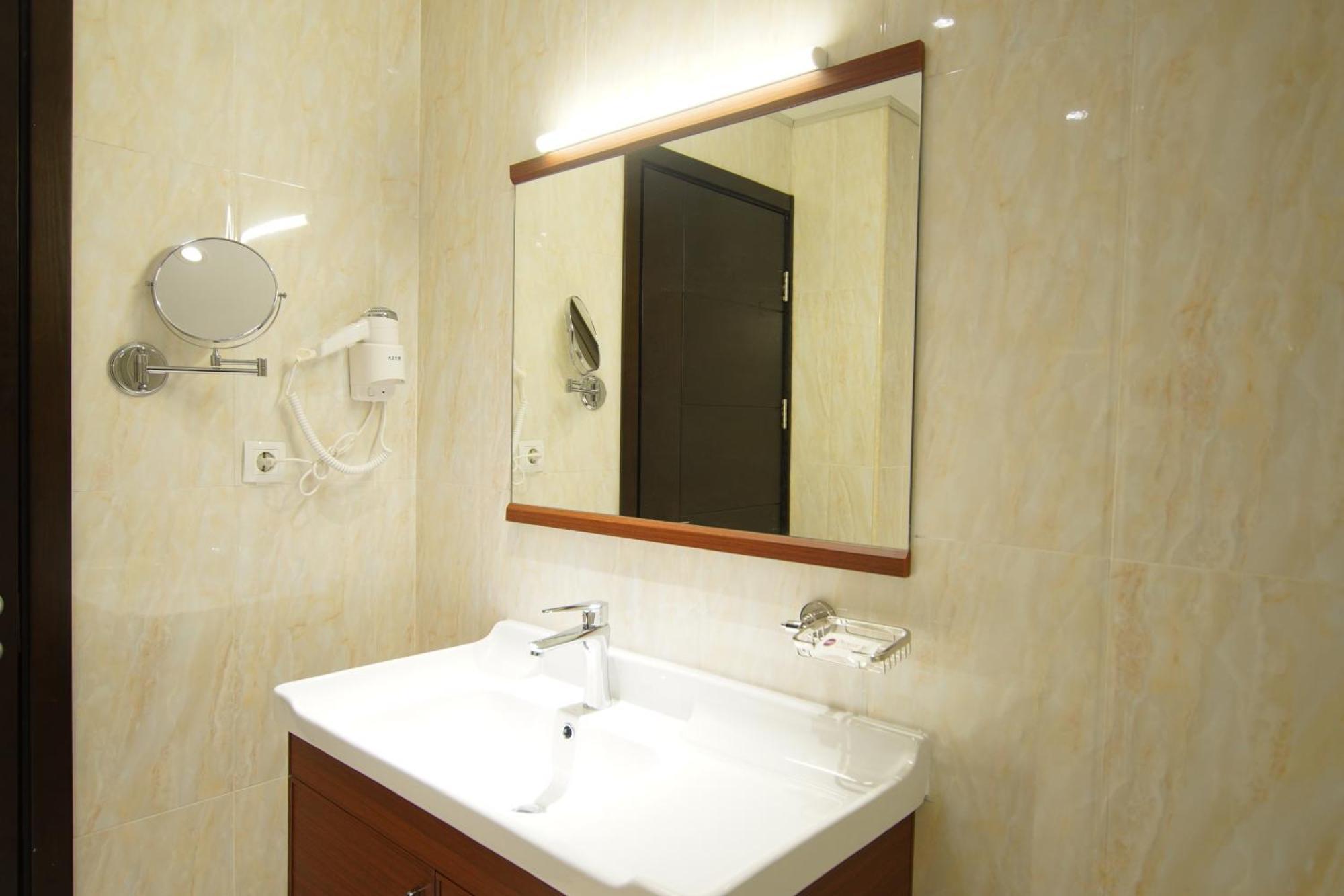 Best Western Premier Dynasty Addis Ababa Exterior foto